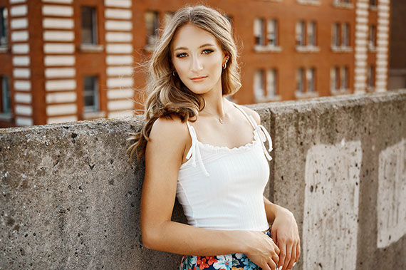 High School Senior Photographers Sylvania Northview, Perrysburg, Bedford High School, Anthony Wayne High School, Ottawa Hills High School