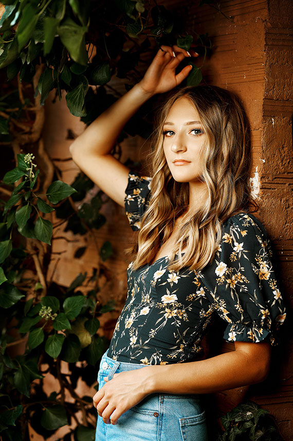 High School Senior Photographers Sylvania Northview, Perrysburg, Bedford High School, Anthony Wayne High School, Ottawa Hills High School