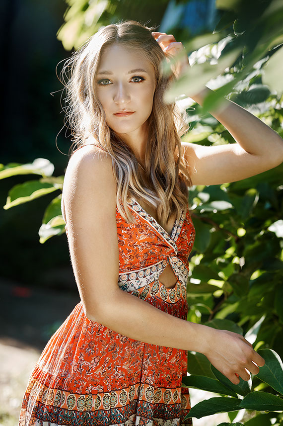 High School Senior Photographers Sylvania Northview, Perrysburg, Bedford High School, Anthony Wayne High School, Ottawa Hills High School