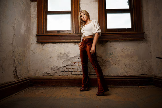 The Best High School Senior Photographers Sylvania Northview, Perrysburg, Bedford High School, Anthony Wayne High School, Ottawa Hills High