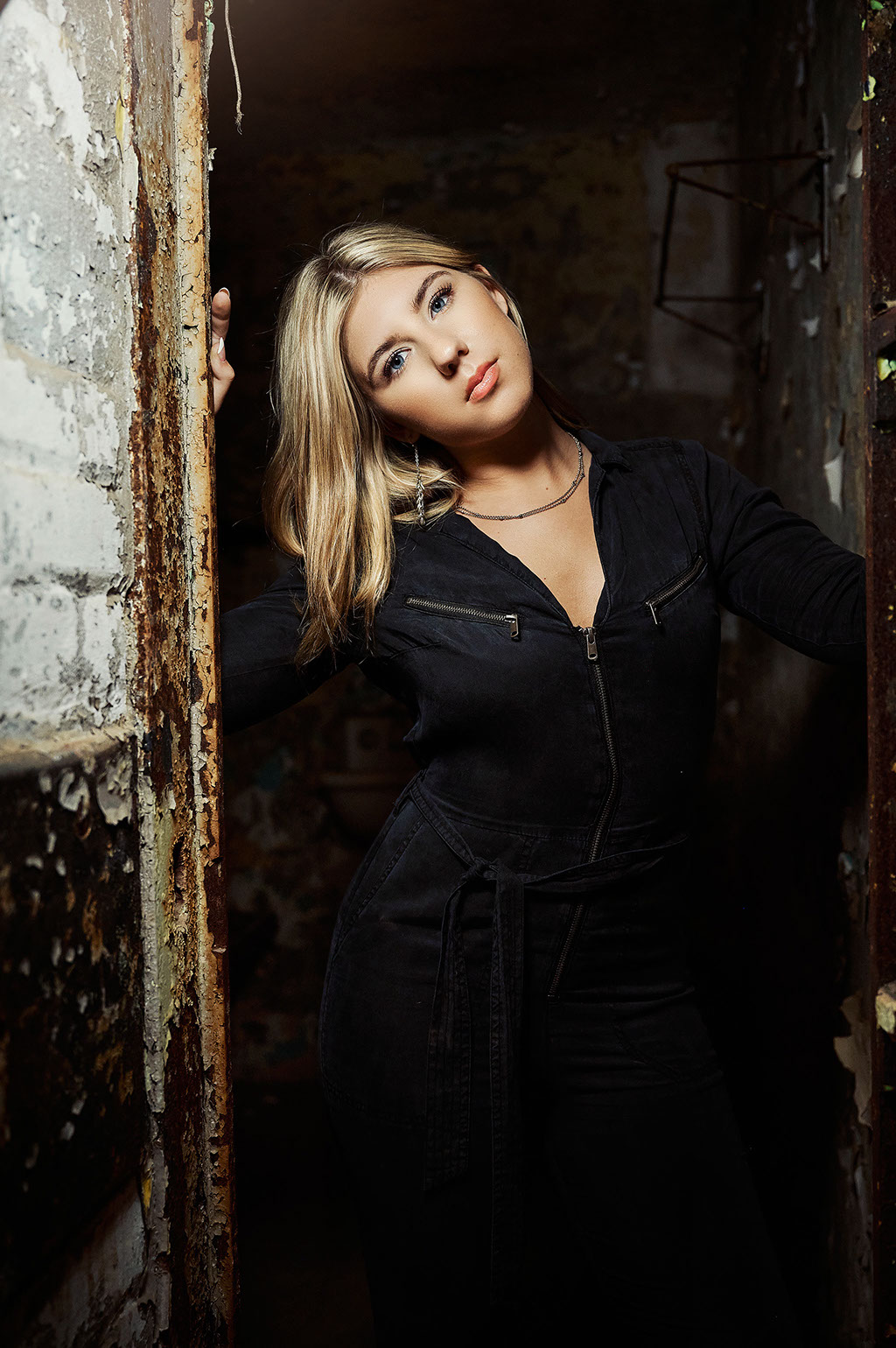 The Best High School Senior Photographers Sylvania Northview, Perrysburg, Bedford High School, Anthony Wayne High School, Ottawa Hills High