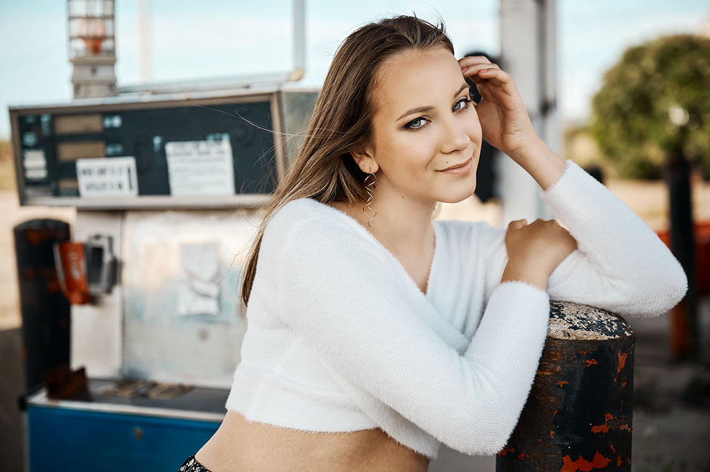 The Best High School Senior Photographers Sylvania Northview, Perrysburg, Bedford High School, Anthony Wayne High School, Ottawa Hills High