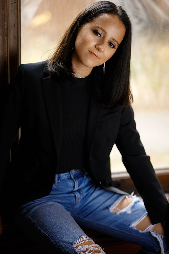 Senior Pictures Near Me Top High School Senior Photographers Toledo Sylvania Northview, Perrysburg, Clay High School, Anthony Wayne High School