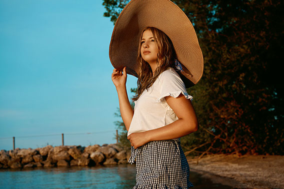 Senior Pictures Near Me Top High School Senior Photographers Toledo Sylvania Northview, Perrysburg, Clay High School, Anthony Wayne High School