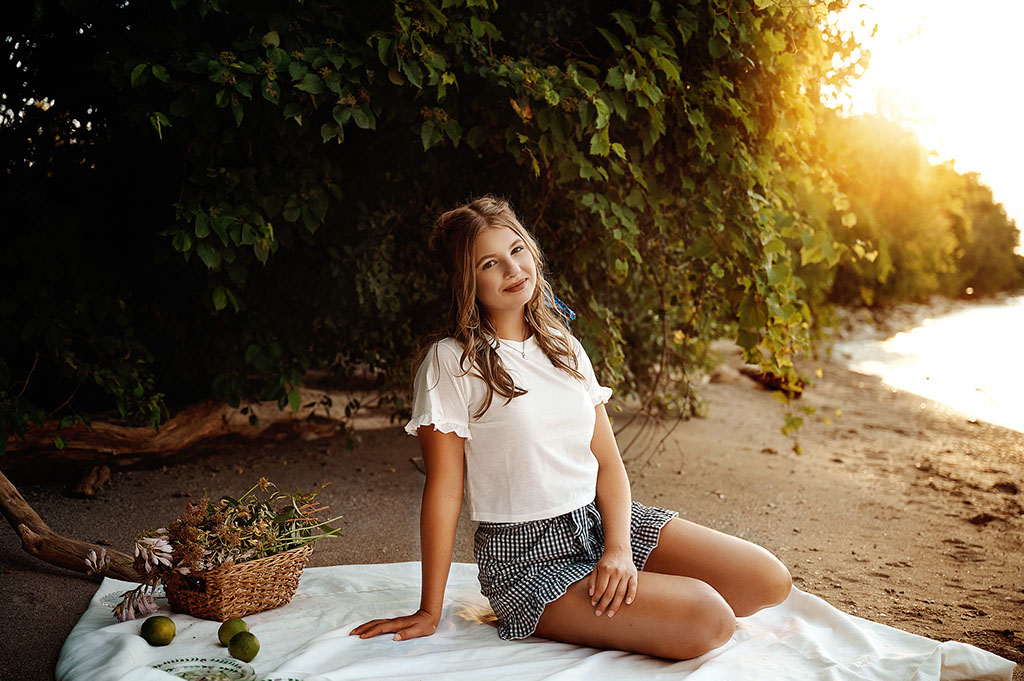 Senior Pictures Near Me Top High School Senior Photographers Toledo Sylvania Northview, Perrysburg, Clay High School, Anthony Wayne High School