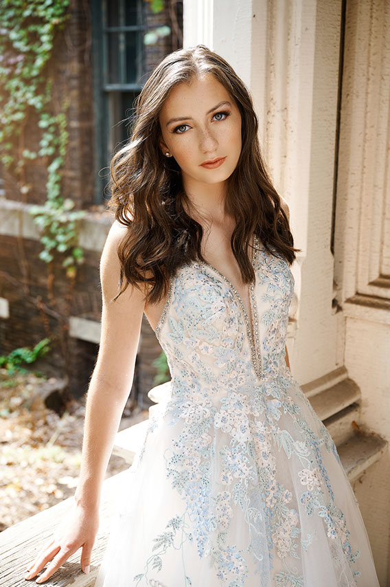 Senior Pictures Near Me Top High School Senior Photographers Toledo Sylvania Northview, Perrysburg, Clay High School, Anthony Wayne High School