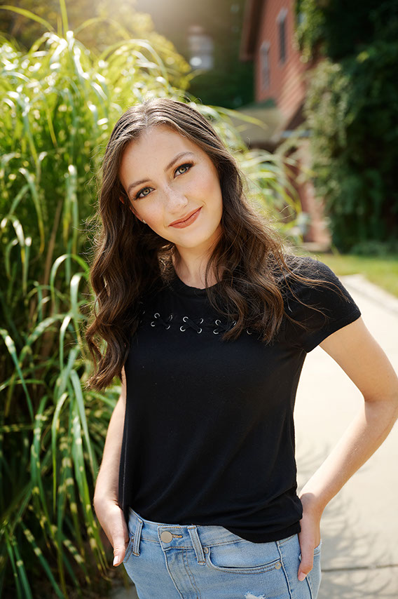 Senior Pictures Near Me Top High School Senior Photographers Toledo Sylvania Northview, Perrysburg, Clay High School, Anthony Wayne High School