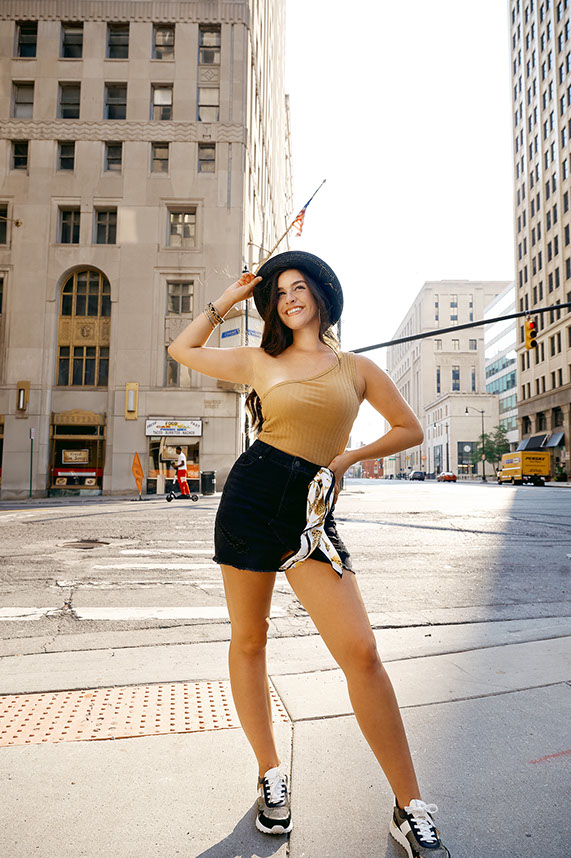 Senior Pictures Near Me Top High School Senior Photographers Toledo Sylvania Northview, Perrysburg, Clay High School, Anthony Wayne High School