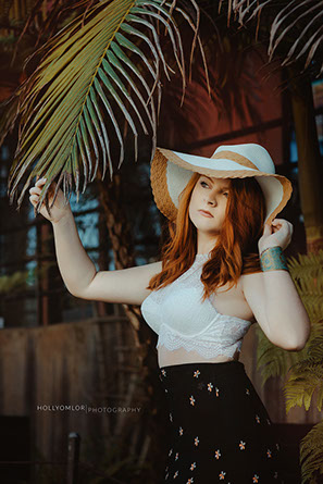 Best High School Senior Photographers Sylvania Northview, Perrysburg, Bedford High School, Anthony Wayne High School, Ottawa Hills High School