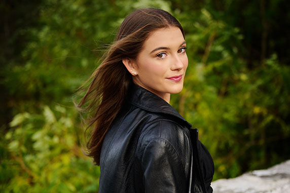 High School Senior Photographers Sylvania Northview, Perrysburg, Bedford High School, Anthony Wayne High School, Ottawa Hills High School