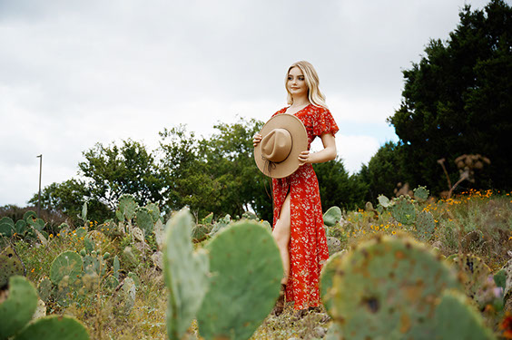 The Best High School Senior Photographers Sylvania Northview, Perrysburg, Bedford High School, Anthony Wayne High School, Ottawa Hills High