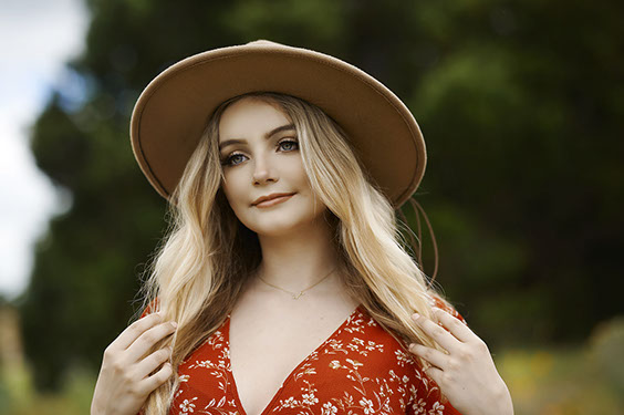 The Best High School Senior Photographers Sylvania Northview, Perrysburg, Bedford High School, Anthony Wayne High School, Ottawa Hills High