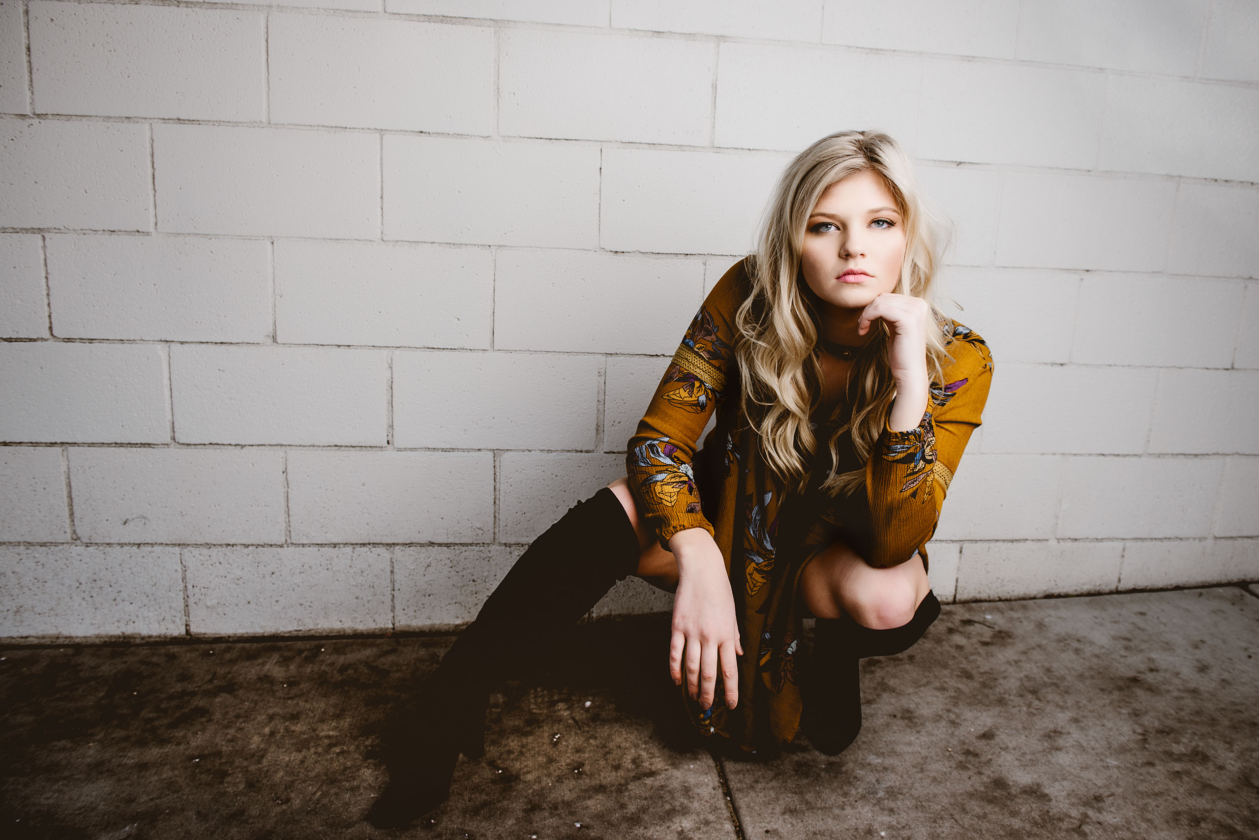 Senior Portraits Toledo Ohio Photographer Perrysburg Maumee. High School Senior Photography. Perrysburg, Maumee, Anthony Wayne, Notre Dame Acade