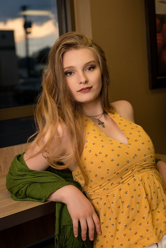 Ann Arbor Michigan and the greater Metro Detroit area, and offering unique Teen and High School Senior Portraits. Garden City High School in Gar