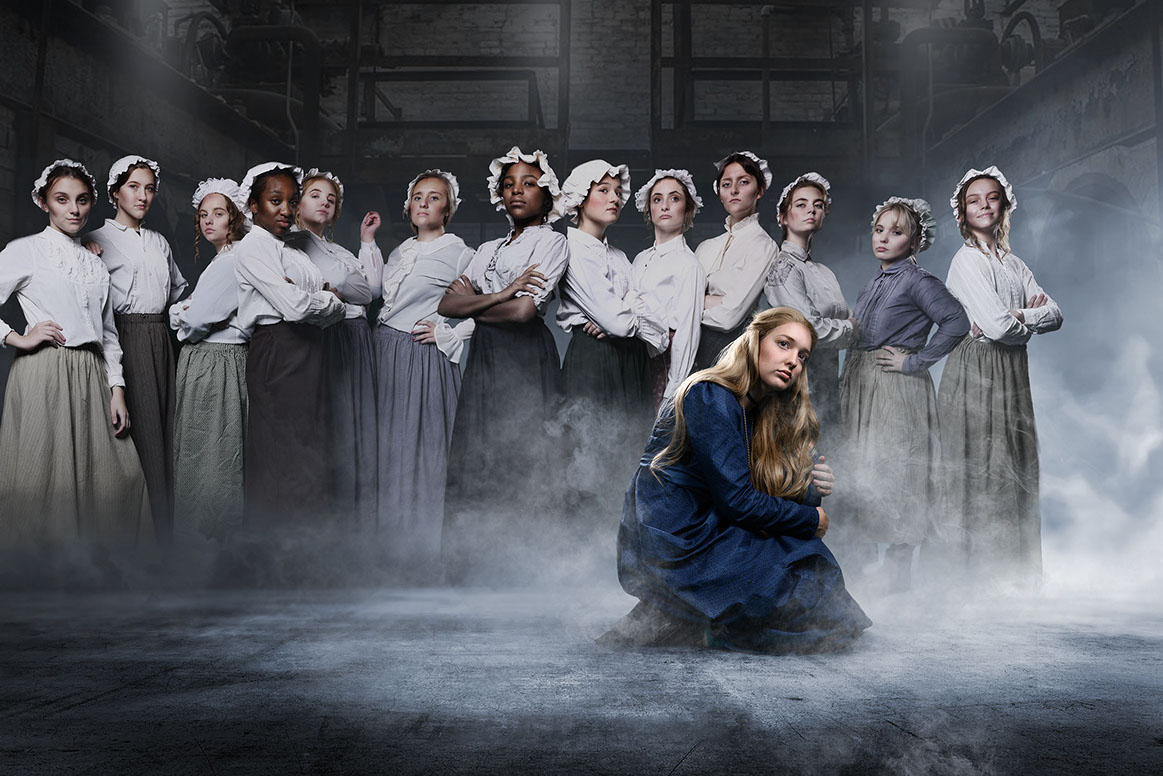 Ann Arbor Michigan and the greater Metro Detroit area, and offering unique Teen and High School Senior Portraits. Garden City High School in Gar