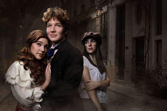 Ann Arbor Michigan and the greater Metro Detroit area, and offering unique Teen and High School Senior Portraits. Garden City High School in Gar