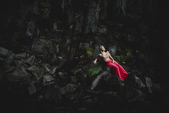 Ann Arbor Michigan and the greater Metro Detroit area, and offering unique Teen and High School Senior Portraits. Garden City High School in Gar