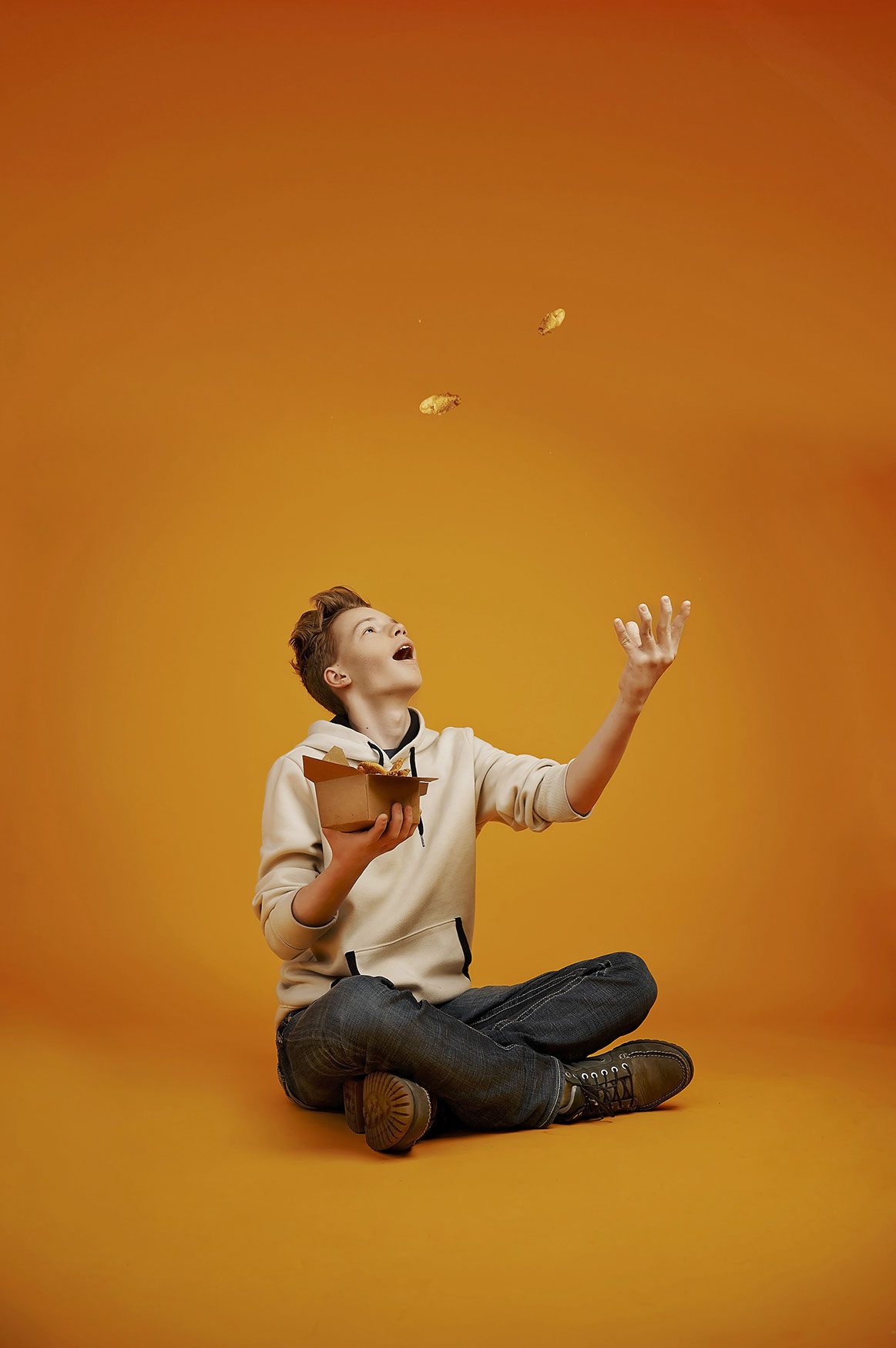 Ann Arbor Michigan and the greater Metro Detroit area, and offering unique Teen and High School Senior Portraits. Garden City High School in Gar