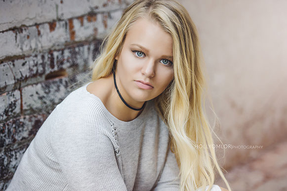 Top High School Senior Photographers Sylvania Northview, Perrysburg, Clay High High School, Anthony Wayne High School, Ottawa Hills High